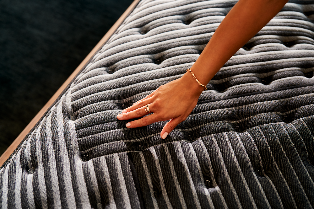 Beautyrest Black luxury mattress lifestyle image with cooling comfort